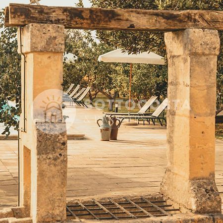 קאבאלינו די לצ'ה Masseria Le Menze מראה חיצוני תמונה